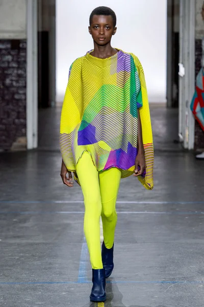 Look 38